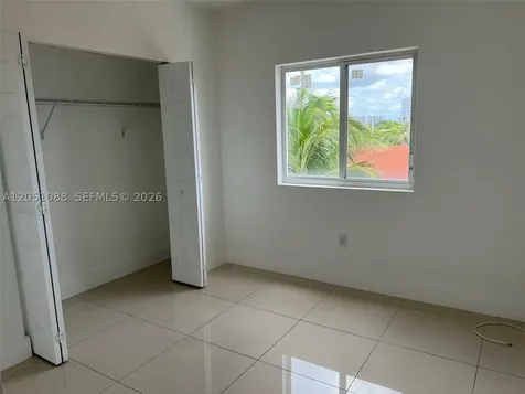 2300 NW 7th Street Miami FL 33125