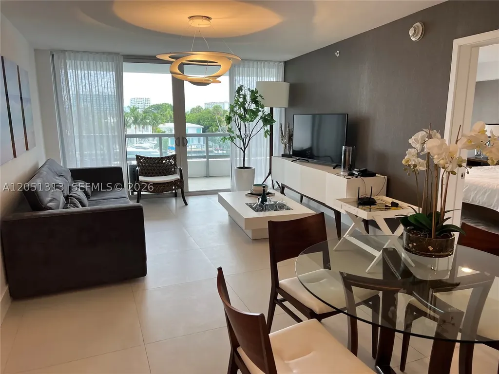 9261 E Bay Harbor Drive Bay Harbor Islands FL 33154