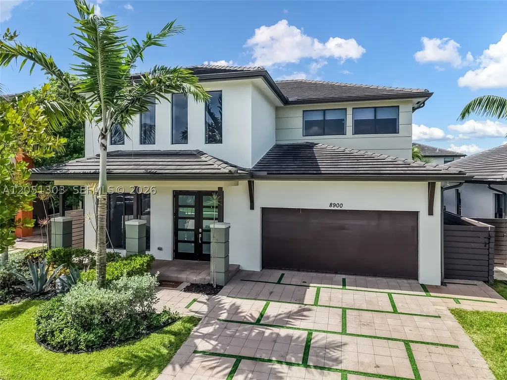 8900 NW 161st Terrace Miami Lakes FL 33018