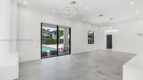8900 NW 161st Terrace Miami Lakes FL 33018