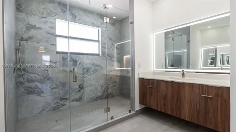 8900 NW 161st Terrace Miami Lakes FL 33018