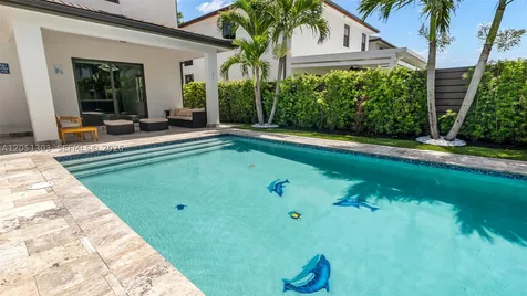 8900 NW 161st Terrace Miami Lakes FL 33018