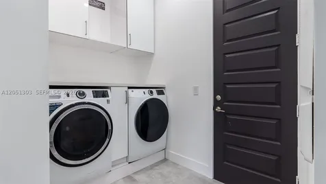 8900 NW 161st Terrace Miami Lakes FL 33018