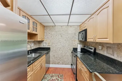 14241 Memorial Hwy 9f Highway Miami FL 33161