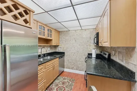 14241 Memorial Hwy 9f Highway Miami FL 33161