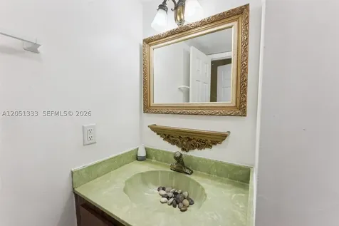 14241 Memorial Hwy 9f Highway Miami FL 33161