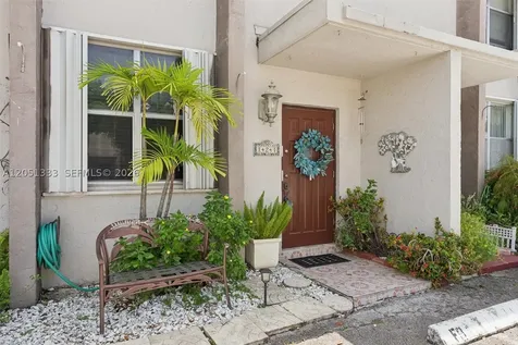 14241 Memorial Hwy 9f Highway Miami FL 33161