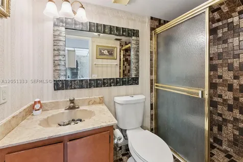 14241 Memorial Hwy 9f Highway Miami FL 33161