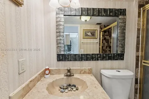 14241 Memorial Hwy 9f Highway Miami FL 33161