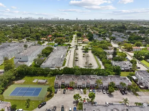 14241 Memorial Hwy 9f Highway Miami FL 33161