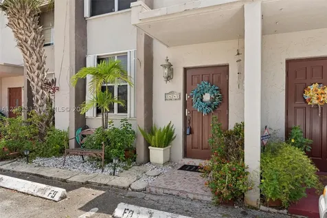 14241 Memorial Hwy 9f Highway Miami FL 33161