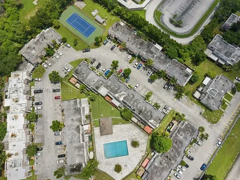 14241 Memorial Hwy 9f Highway Miami FL 33161