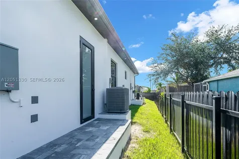 129 SW 34th Avenue Cape Coral FL 33991