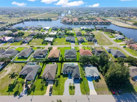 129 SW 34th Avenue Cape Coral FL 33991