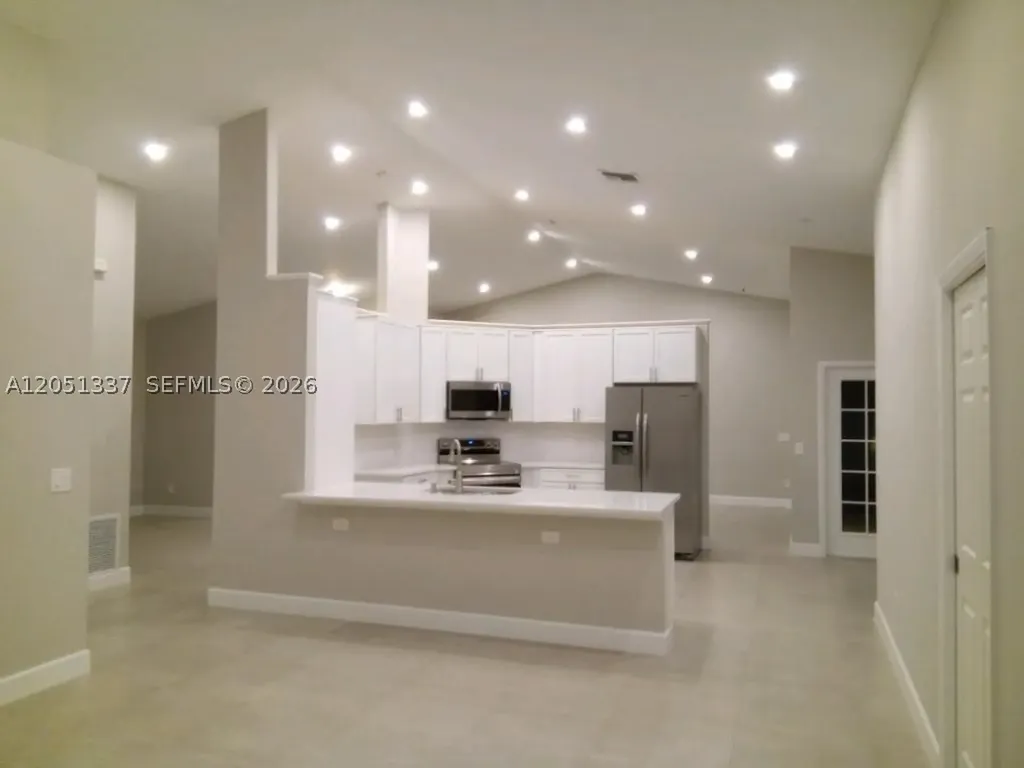 9367 Lake Serena Boca Raton FL 33496