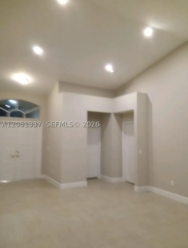 9367 Lake Serena Boca Raton FL 33496