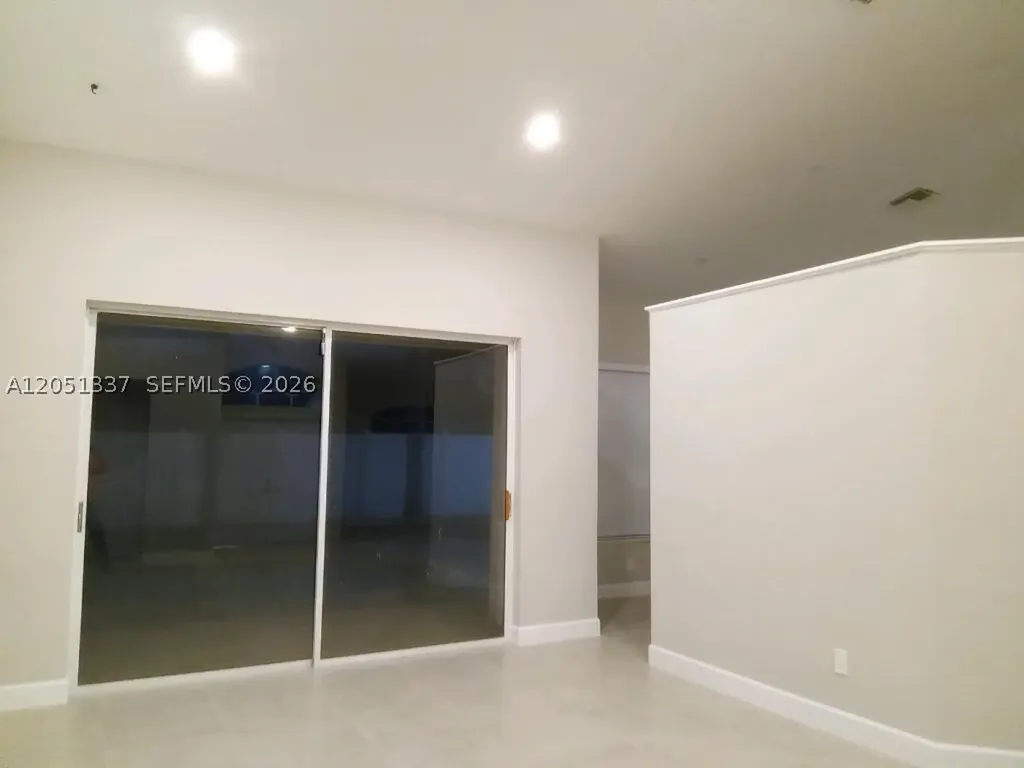 9367 Lake Serena Boca Raton FL 33496