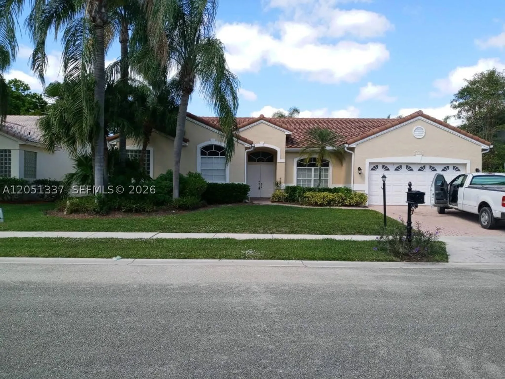 9367 Lake Serena Boca Raton FL 33496
