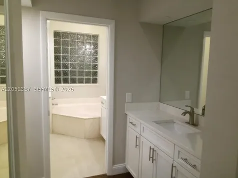 9367 Lake Serena Boca Raton FL 33496