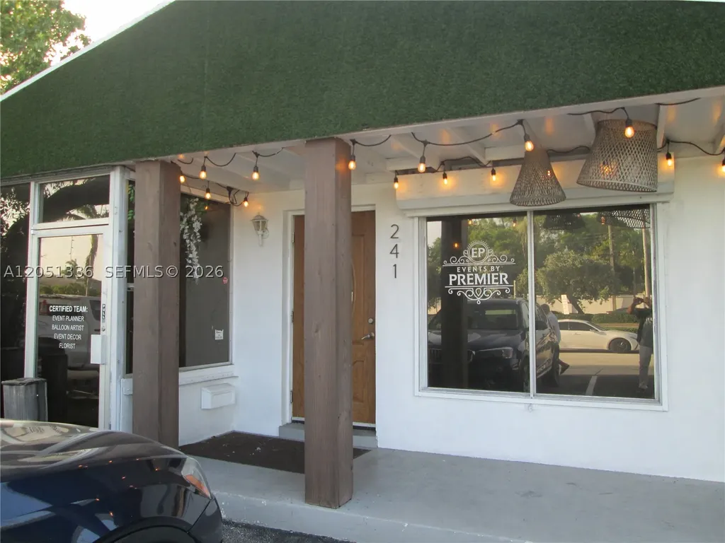 241 E Commercial Boulevard Oakland Park FL 33334