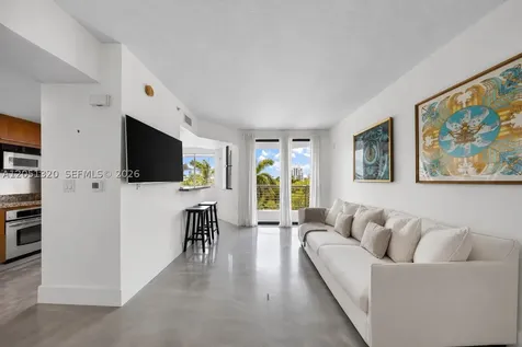 110 Washington Avenue Miami Beach FL 33139