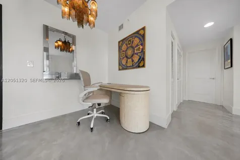 110 Washington Avenue Miami Beach FL 33139