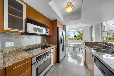 110 Washington Avenue Miami Beach FL 33139