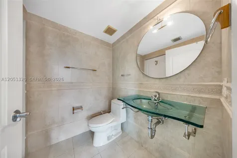 110 Washington Avenue Miami Beach FL 33139