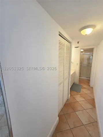 2625 Collins Avenue Miami Beach FL 33140