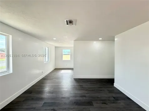 685 SE Park Drive Hialeah FL 33010
