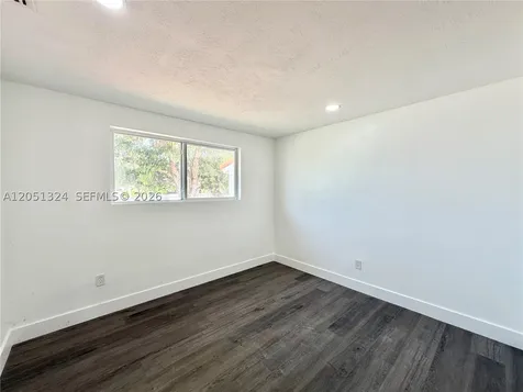 685 SE Park Drive Hialeah FL 33010