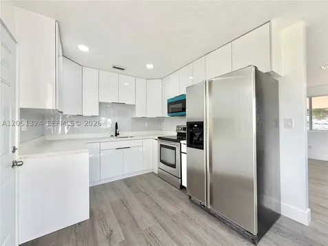 685 SE Park Drive Hialeah FL 33010