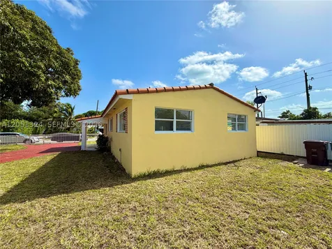 685 SE Park Drive Hialeah FL 33010