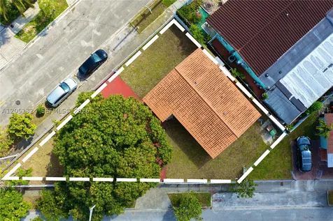 685 SE Park Drive Hialeah FL 33010