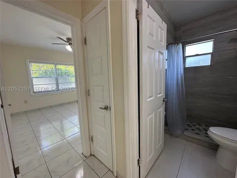 610 NW 23rd Place Miami FL 33125