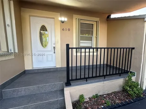 610 NW 23rd Place Miami FL 33125