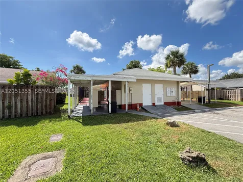 21393 NE 8th Court Miami FL 33179