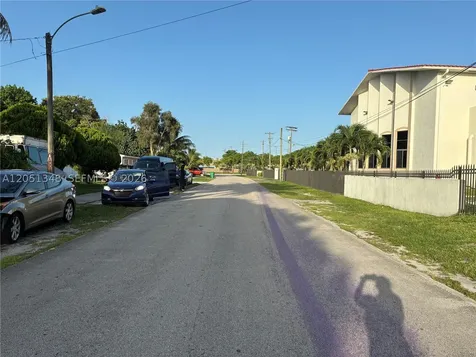 1011 NW 183rd Drive Miami Gardens FL 33169