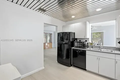 8410 SW 20th Street North Lauderdale FL 33068