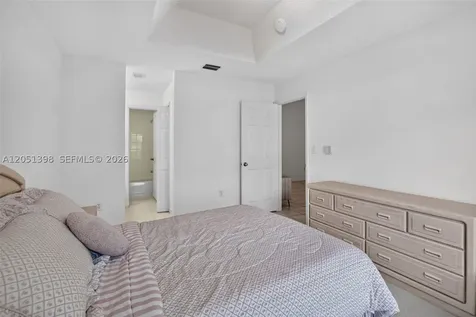 14147 N Forest Oak Circle Davie FL 33325