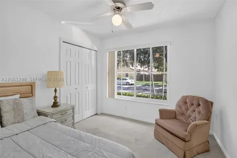14147 N Forest Oak Circle Davie FL 33325