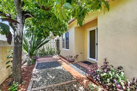 14147 N Forest Oak Circle Davie FL 33325