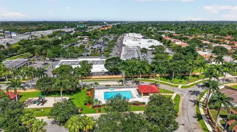 14147 N Forest Oak Circle Davie FL 33325