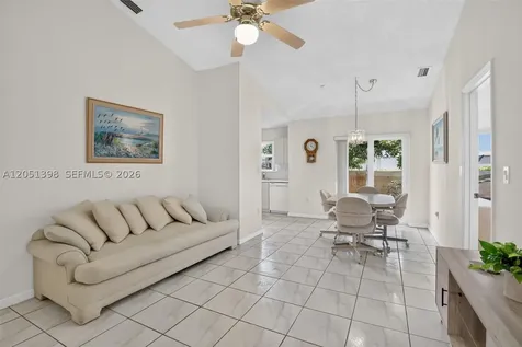 14147 N Forest Oak Circle Davie FL 33325