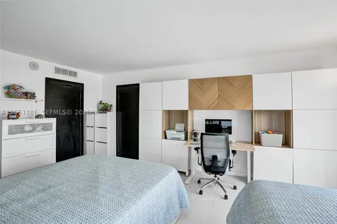11111 Biscayne Boulevard Miami FL 33181