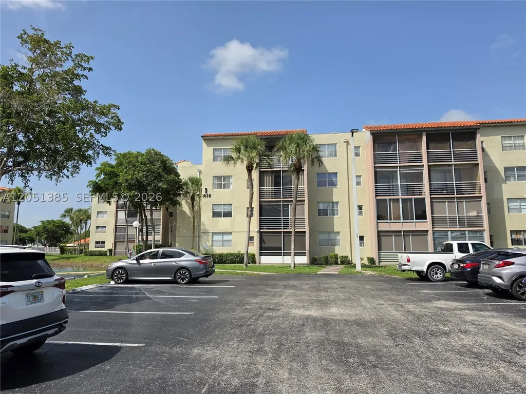 1820 SW 81st Avenue North Lauderdale FL 33068