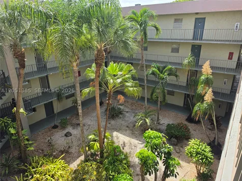 1820 SW 81st Avenue North Lauderdale FL 33068