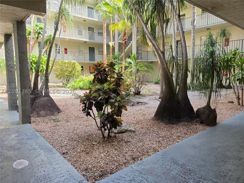 1820 SW 81st Avenue North Lauderdale FL 33068