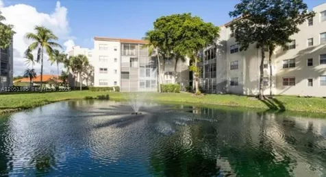 1820 SW 81st Avenue North Lauderdale FL 33068