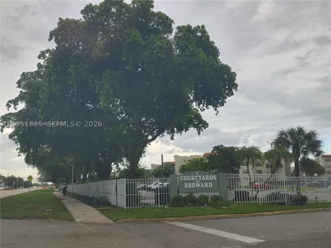 1820 SW 81st Avenue North Lauderdale FL 33068